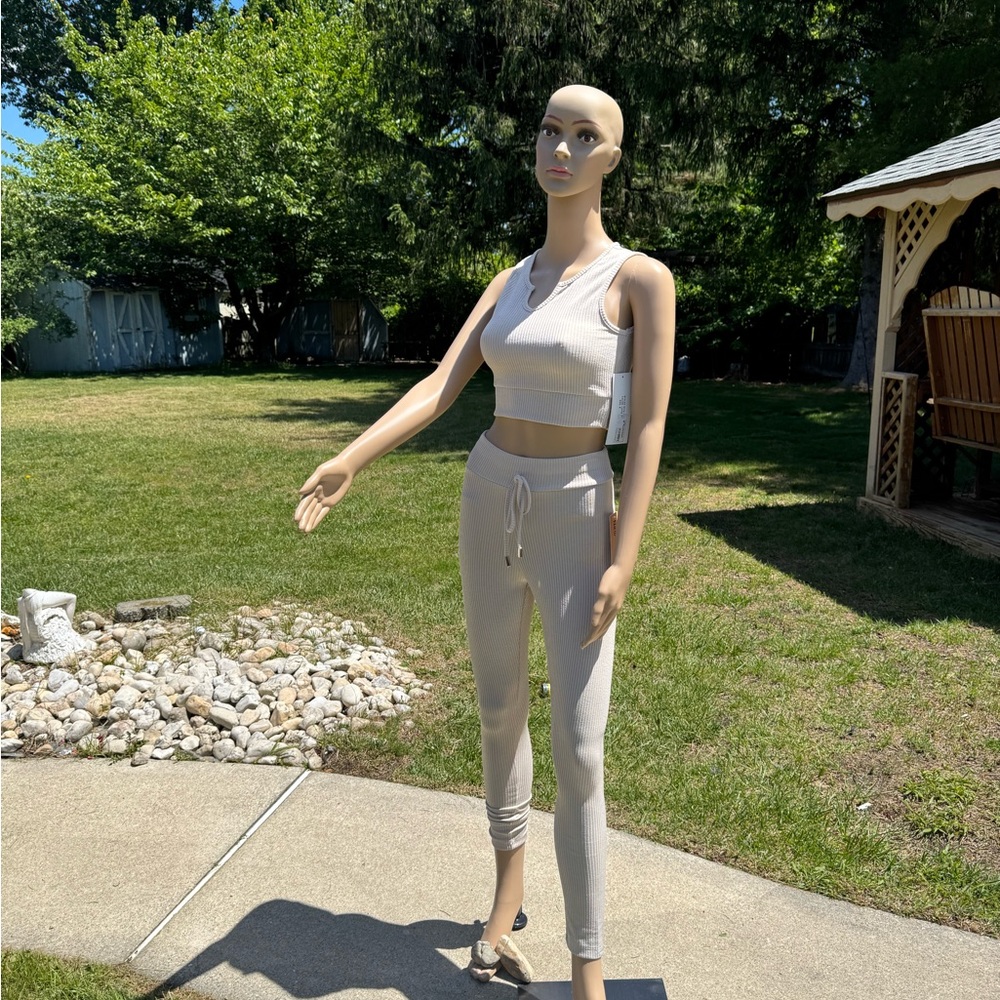 Cream Stretchy High-Waisted Leggings